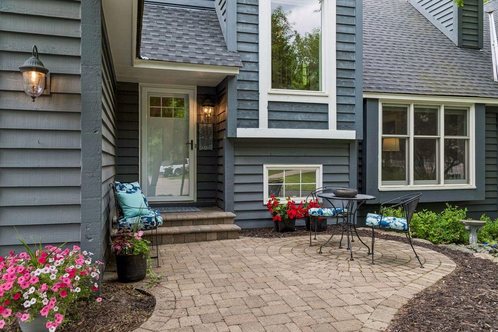 Photo of 10730 Spoon Ridge, Eden Prairie, MN 55347 (MLS # 7084187)