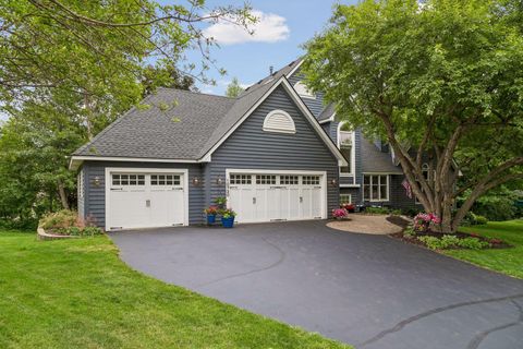 Photo of 10730 Spoon Ridge, Eden Prairie, MN 55347 (MLS # 7084187)