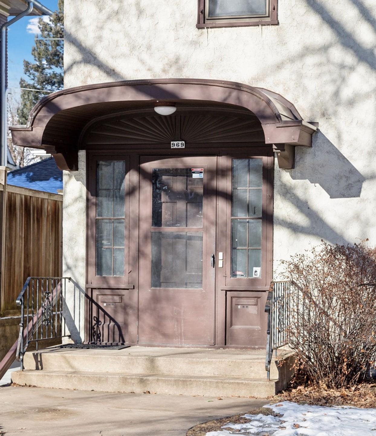 969 Saint Clair Avenue