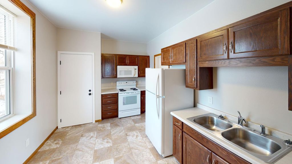 Photo of 206 19 1/2 Avenue N, Saint Cloud, MN 56303 (MLS # 7047696)