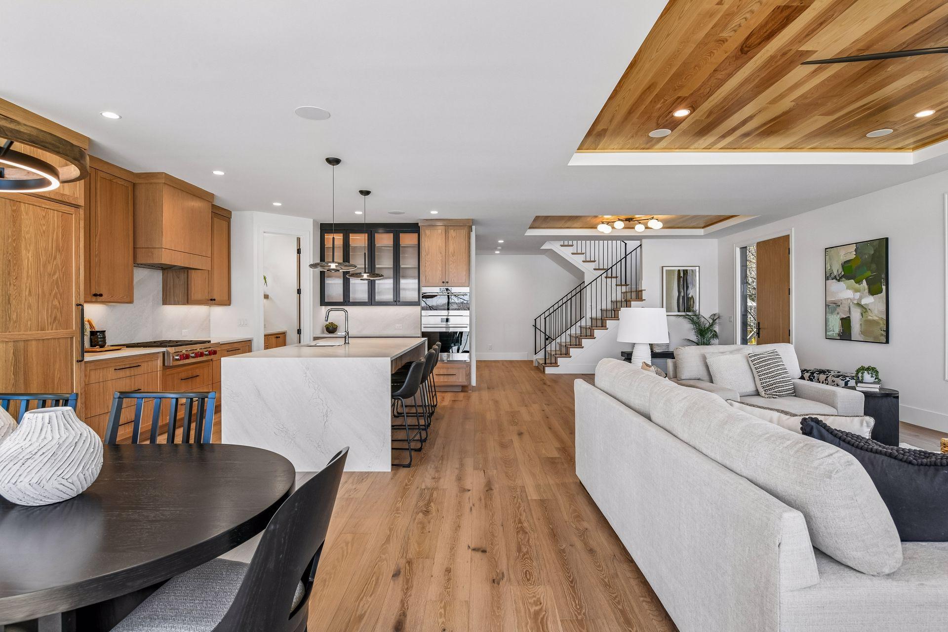 348 W Lake Street