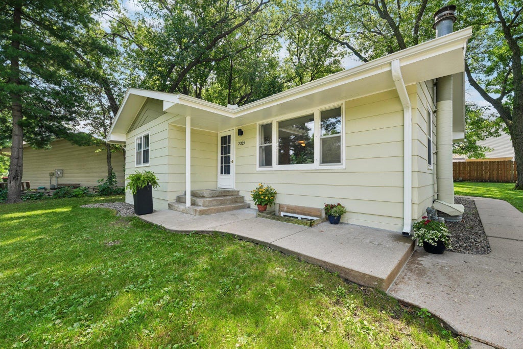 Photo of 2324 130th Avenue NW, Coon Rapids, MN 55448 (MLS # 7101898)