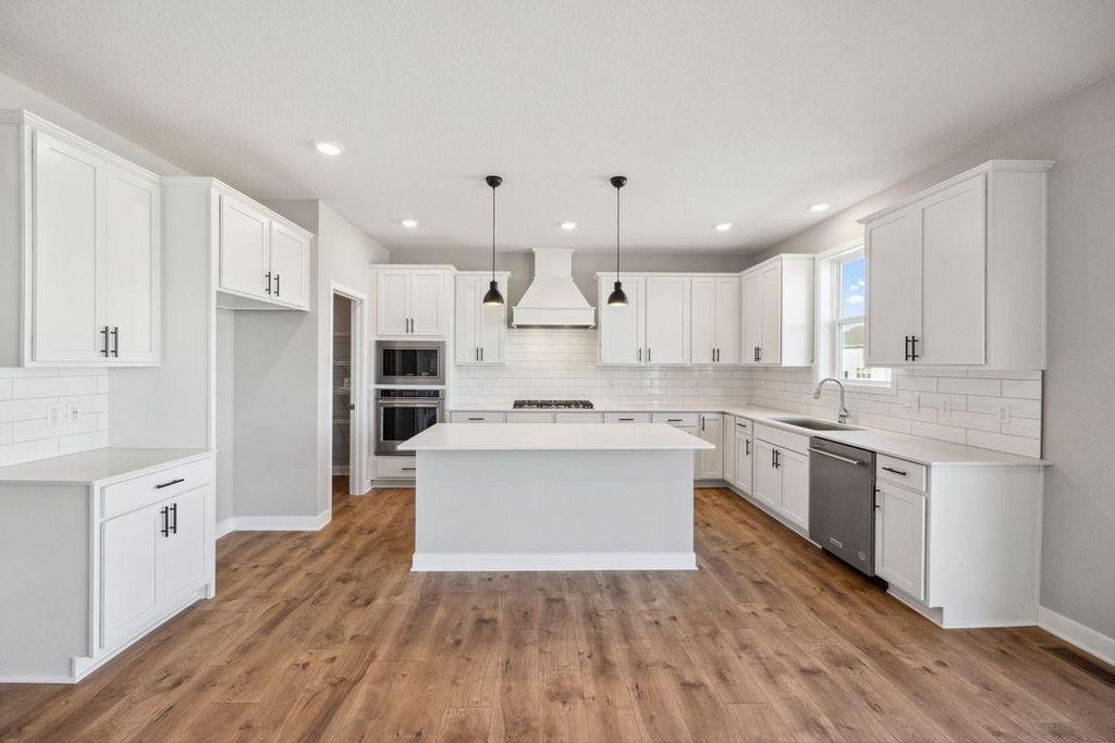 Photo of 6090 Jensen Avenue South Ave, Cottage Grove, MN 55016 (MLS # 7013197)