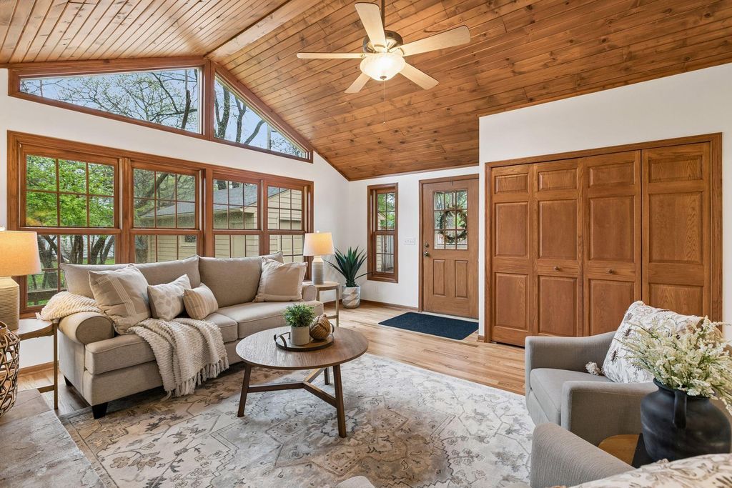 Photo of 3100 Noble Avenue N, Golden Valley, MN 55422 (MLS # 7055705)