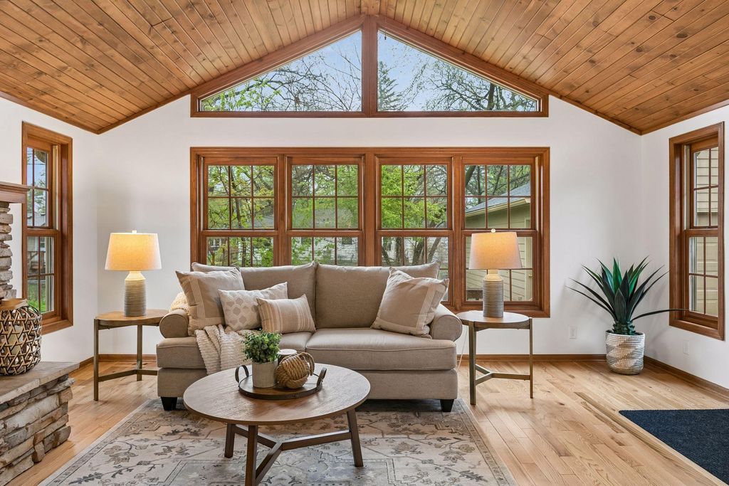 Photo of 3100 Noble Avenue N, Golden Valley, MN 55422 (MLS # 7055705)