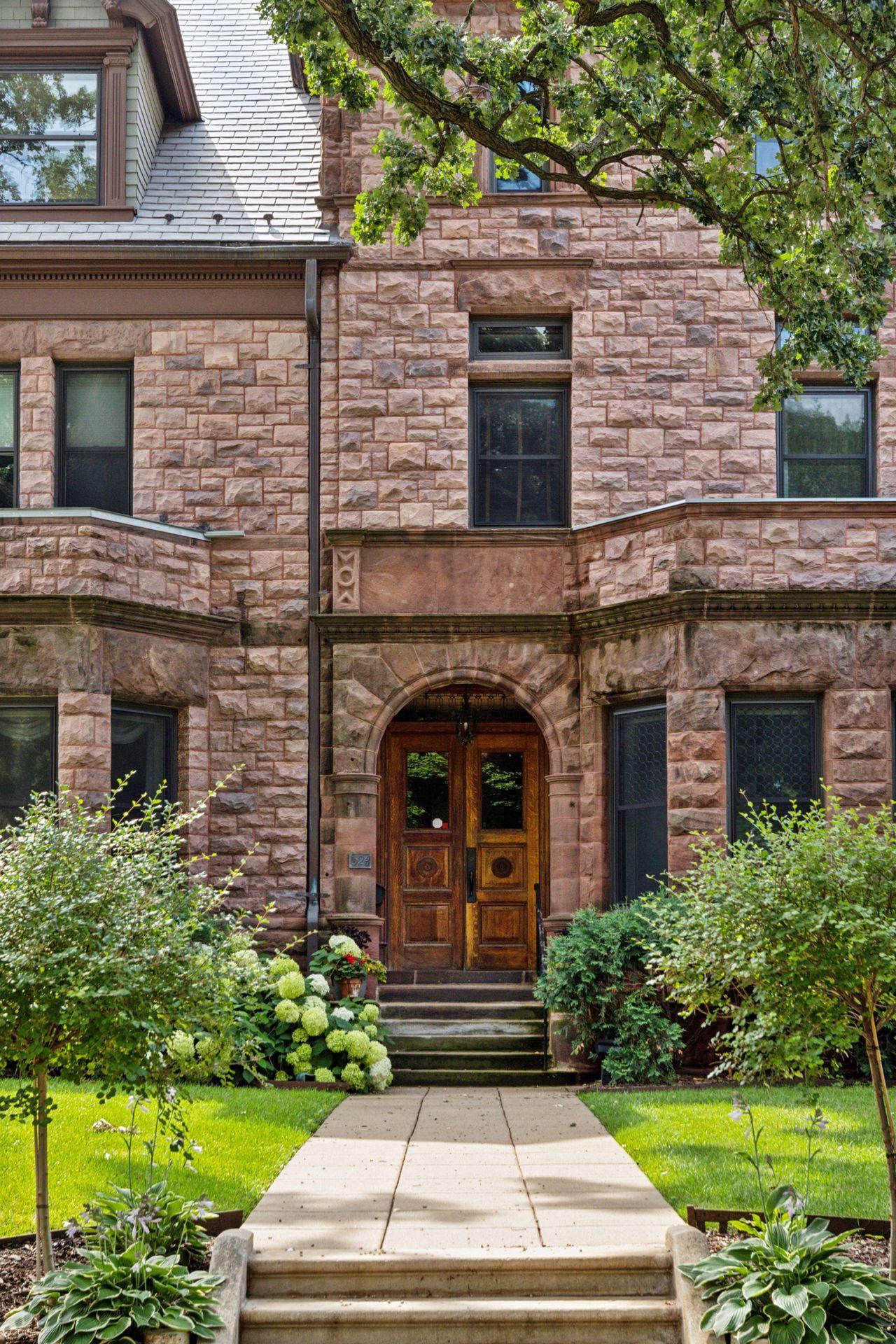 324 Summit Avenue 101