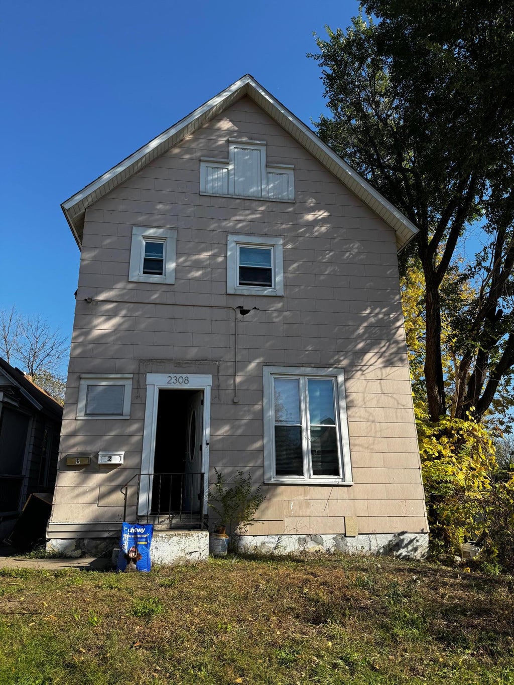 Photo of 2308 Aldrich Avenue N, Minneapolis, MN 55411 (MLS # 7163958)