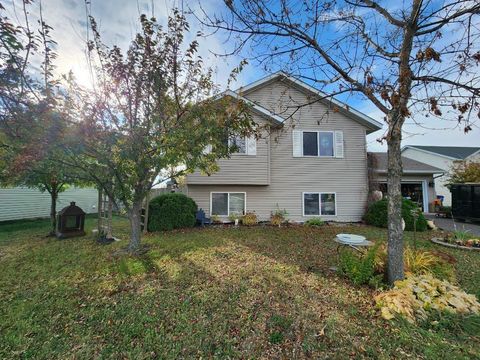Photo of 843 Sierra Lane, Saint Cloud, MN 56303 (MLS # 6803653)
