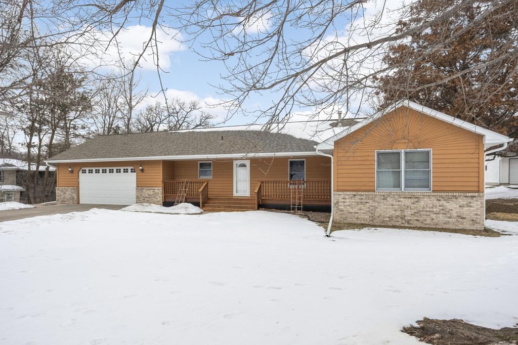 Photo of 6750 40th Street N, Oakdale, MN 55128 (MLS # 7006516)