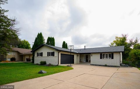 1940 Barclay Street Maplewood MN 55109