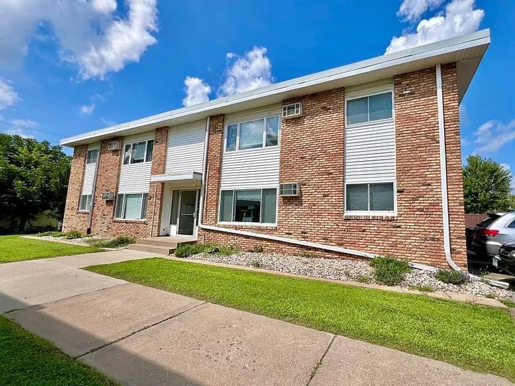 Photo of 553 Lemon Street N #7, Hudson, WI 54016 (MLS # 7024164)