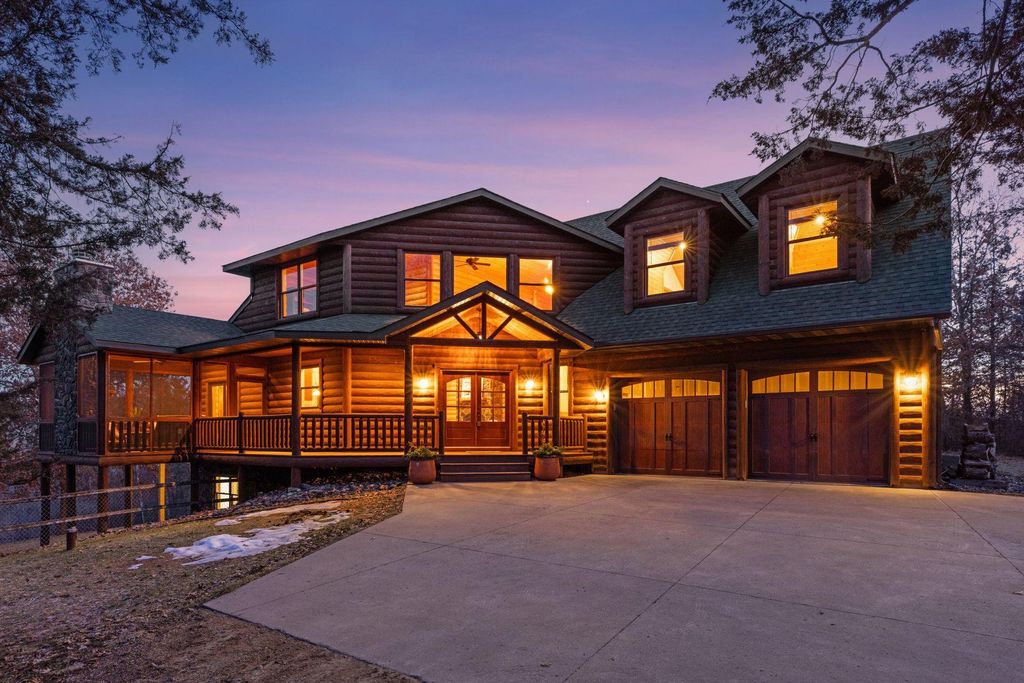 Photo of 1796 82nd Street, Somerset, WI 54017 (MLS # 6823993)