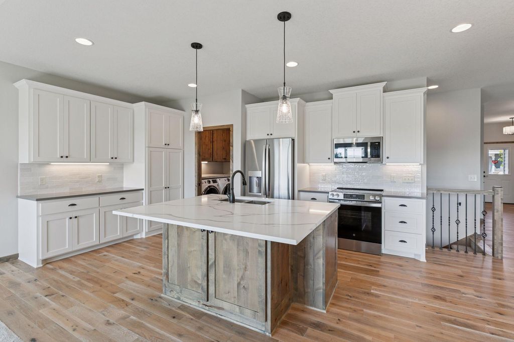 Photo of 109 Vista Way, Waconia, MN 55387 (MLS # 7053916)