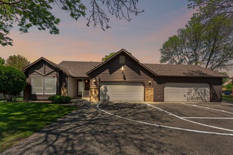 2173 Onyx Drive Shakopee MN 55379