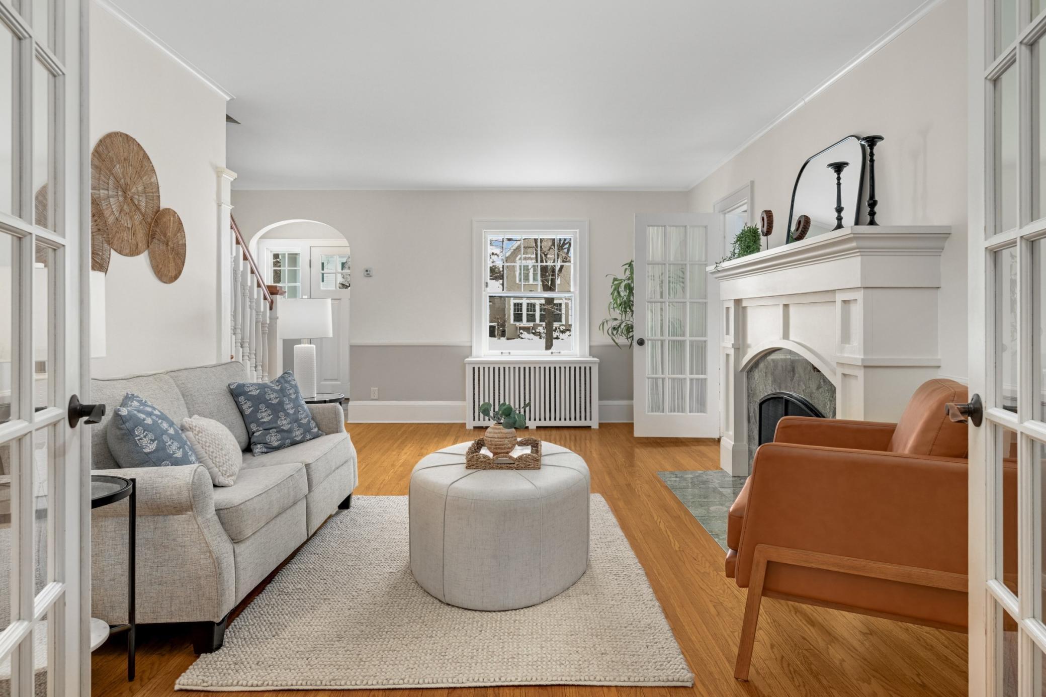 2192 Wellesley Avenue