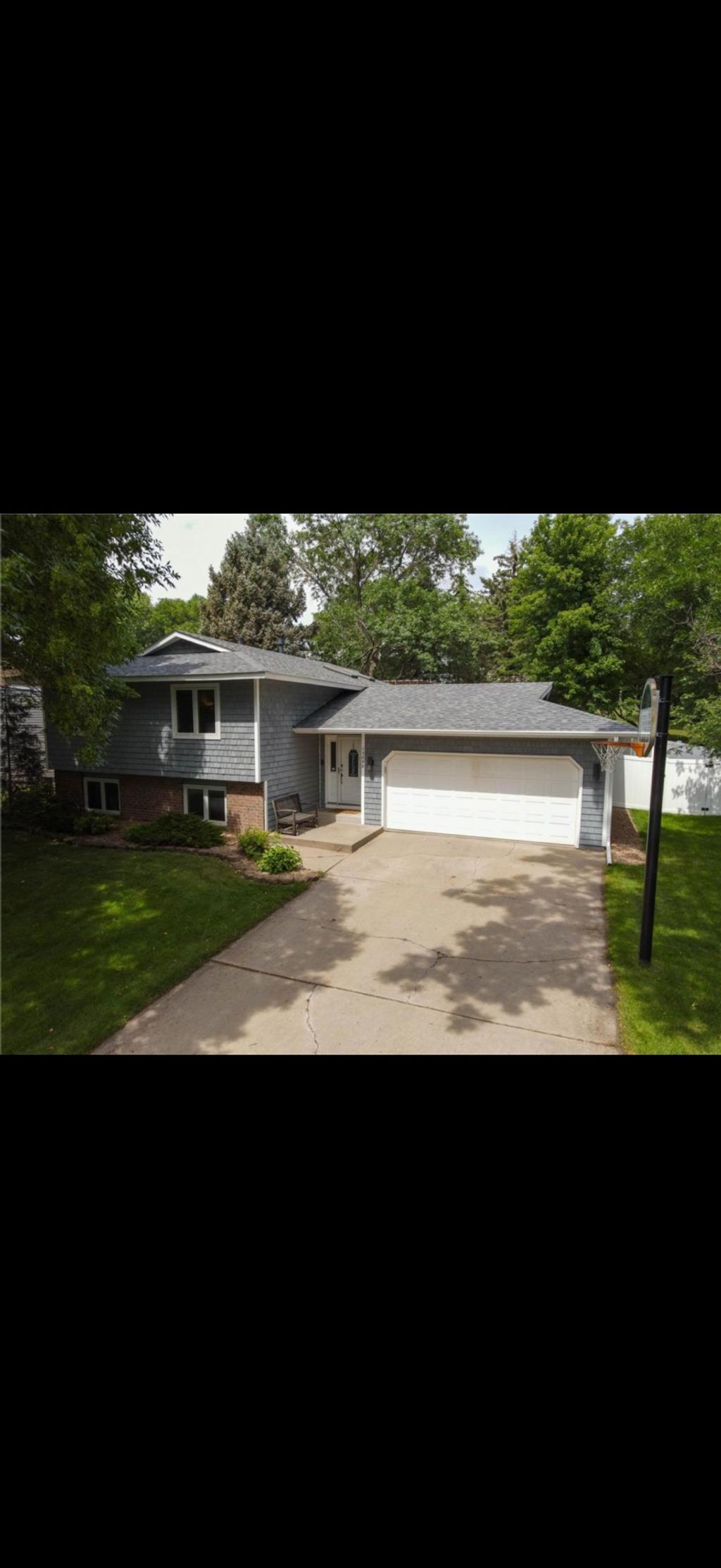 Photo of 13898 78th Avenue N, Maple Grove, MN 55311 (MLS # 7049839)
