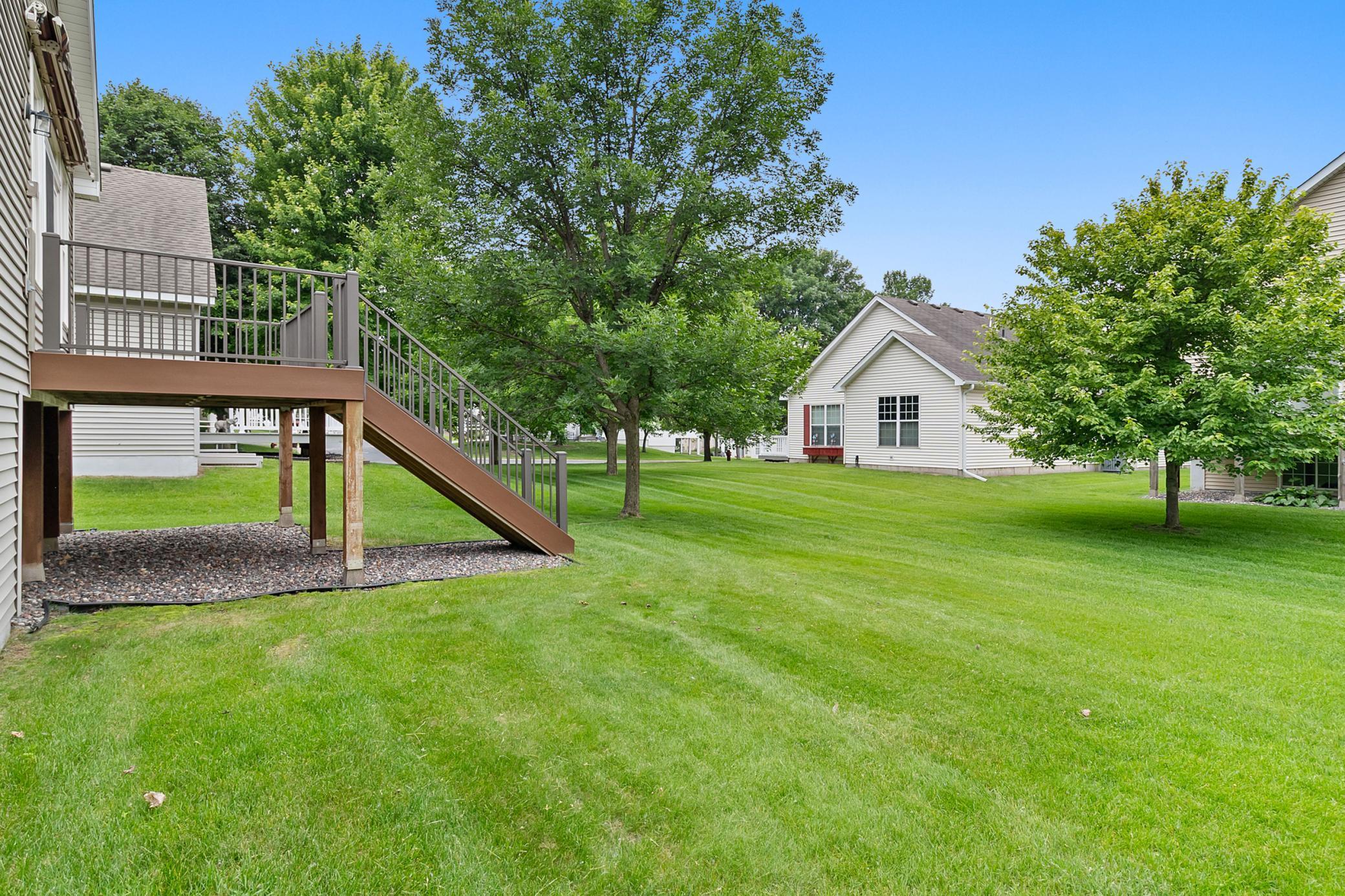 468 Meadowood Lane
