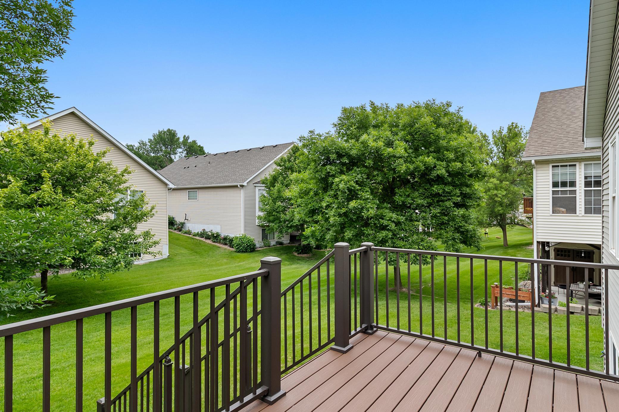 468 Meadowood Lane