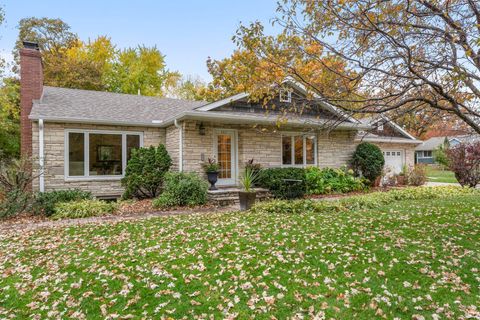 407 Turners Crossroad N Golden Valley MN 55422