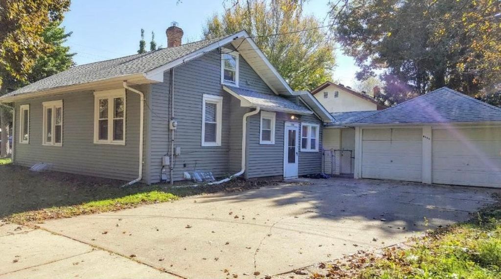 Photo of 1289 Forest Street, Saint Paul, MN 55106 (MLS # 7056113)