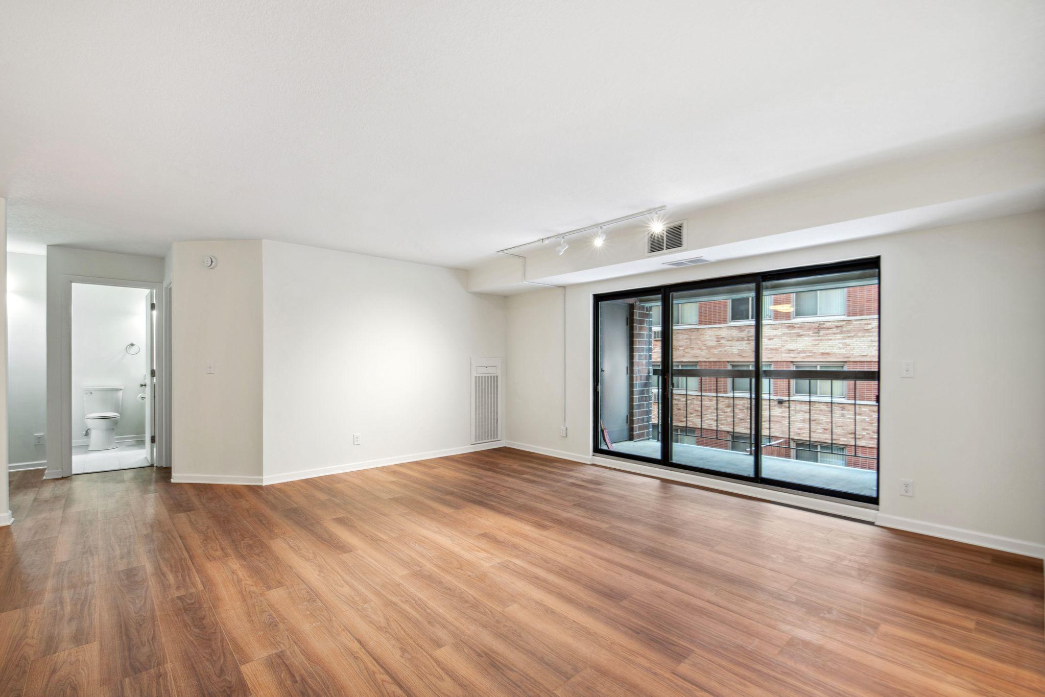 2885 Knox Avenue S 305