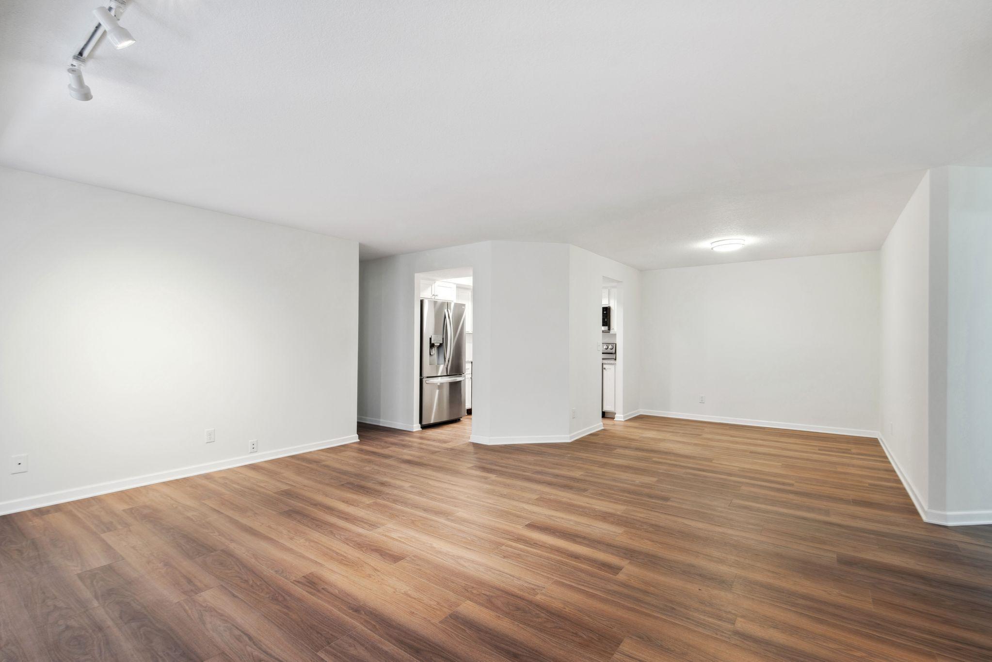 2885 Knox Avenue S 305