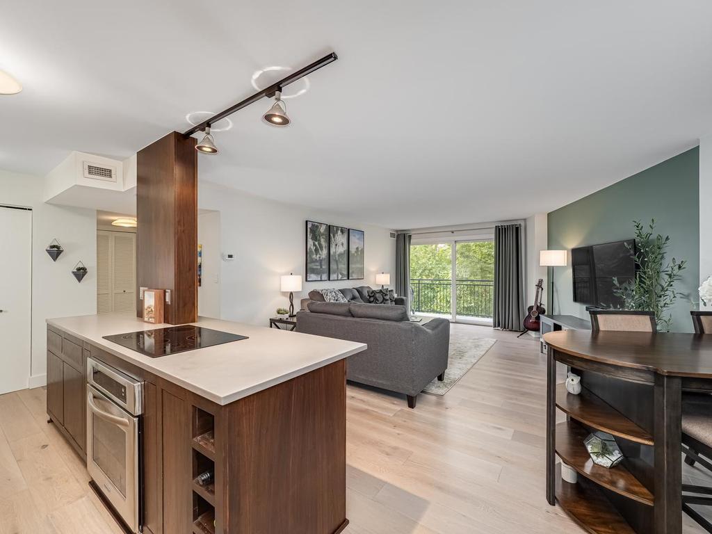 1200 Nicollet Mall 507