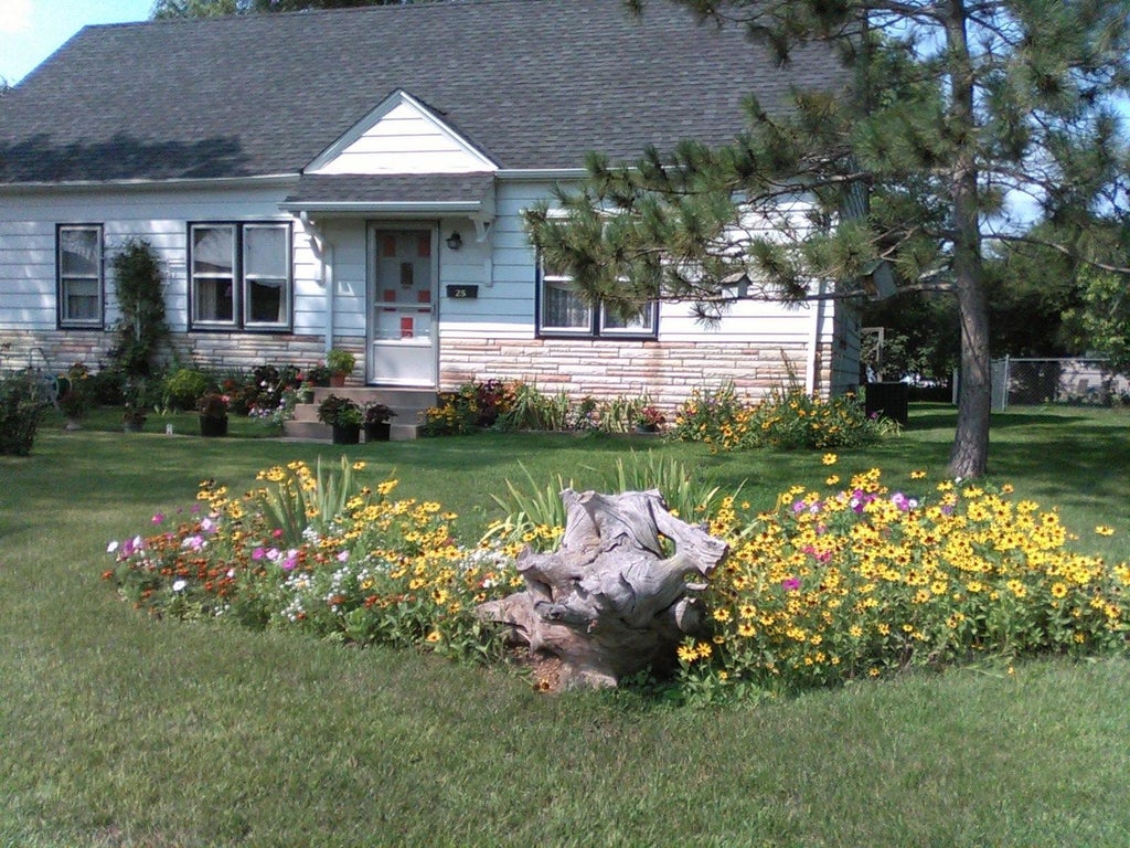 Photo of 25 5th Avenue SE, Osseo, MN 55369 (MLS # 7164157)