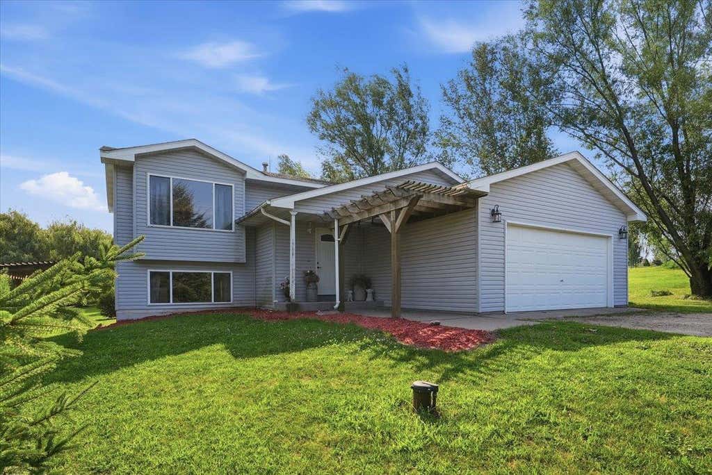 Photo of 983 172nd Street, Hammond, WI 54015 (MLS # 7122301)