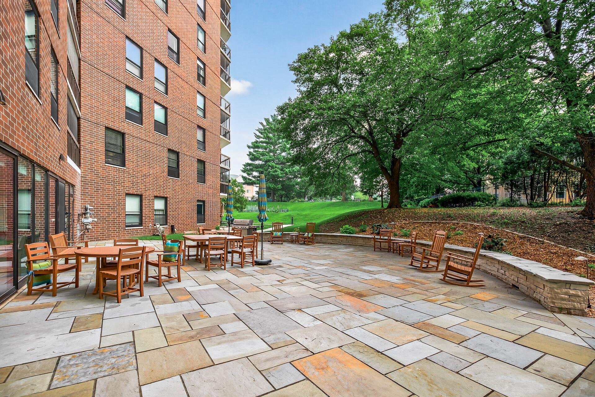 6615 Lake Shore Drive S 410