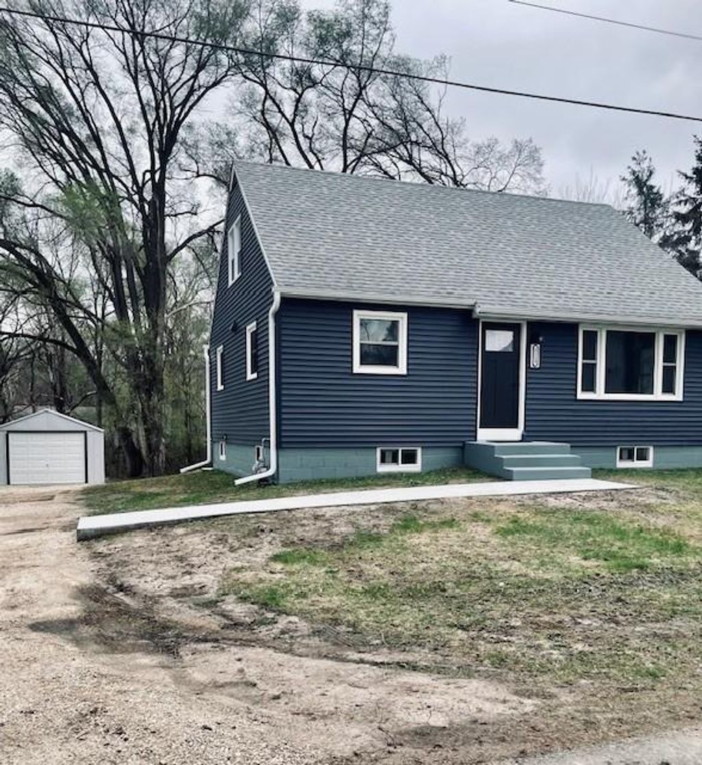 Photo of 2115 E River Road NE, Rochester, MN 55906 (MLS # 7057590)