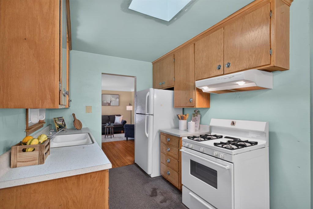 Photo of 1158 Arundel Street, Saint Paul, MN 55117 (MLS # 7152220)