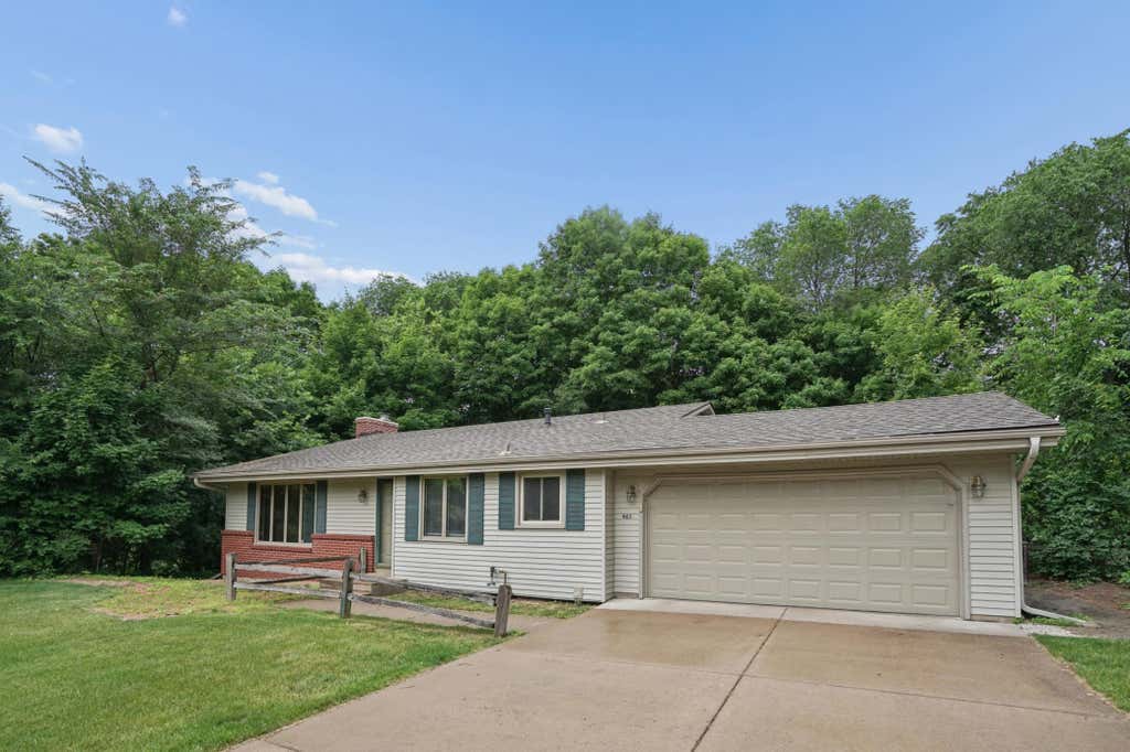 Photo of 903 Circle Drive, Buffalo, MN 55313 (MLS # 7089995)