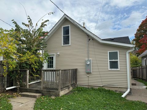 1213 Woodbridge Street Saint Paul MN 55117