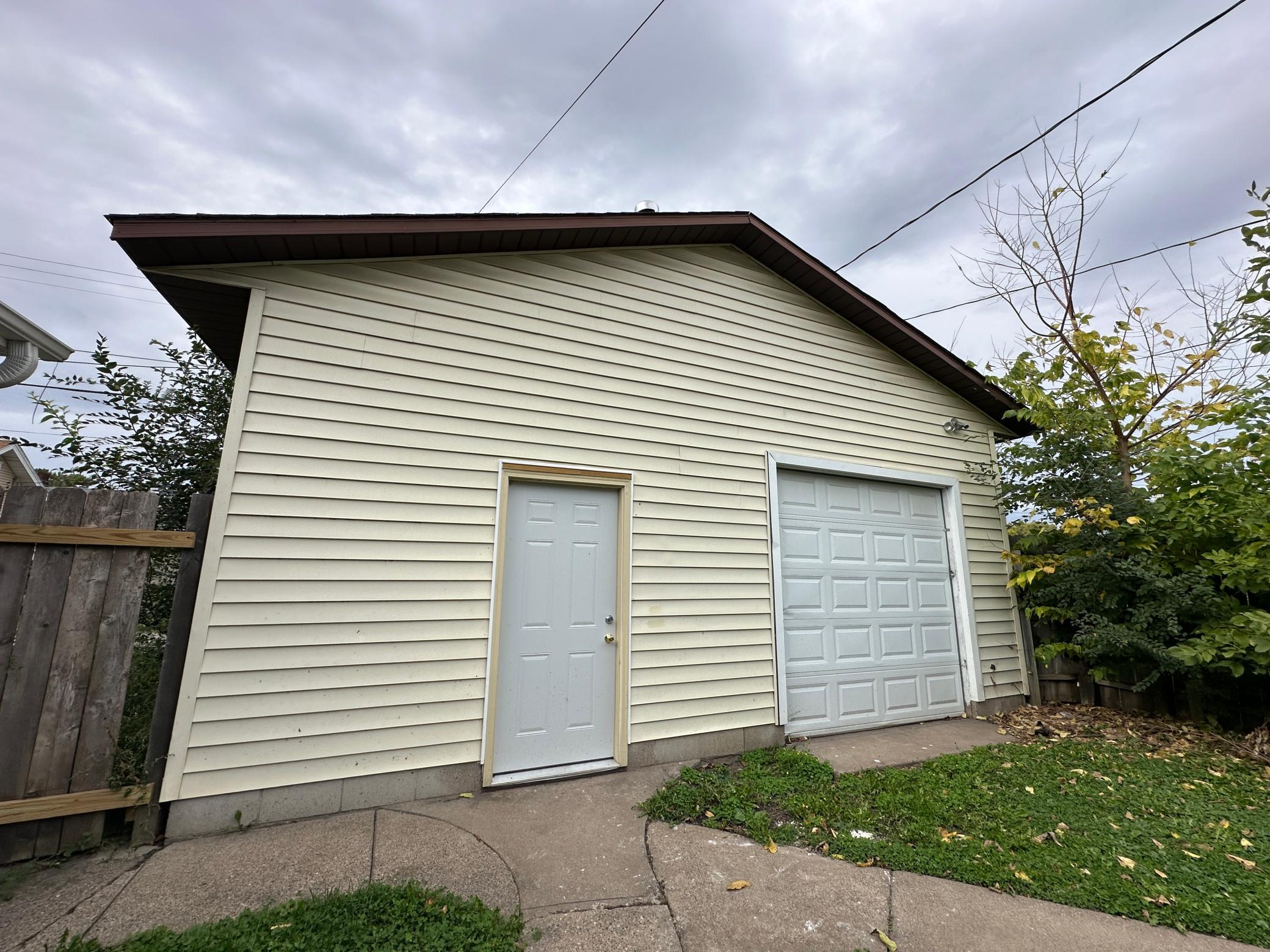 1213 Woodbridge Street