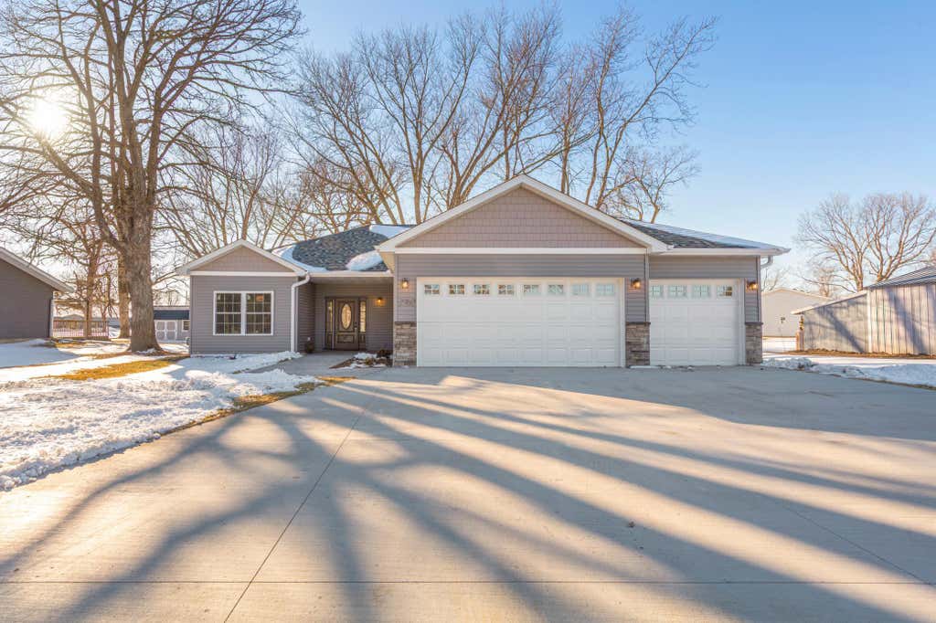 Photo of 2702 Park Avenue NW, Faribault, MN 55021 (MLS # 7120047)