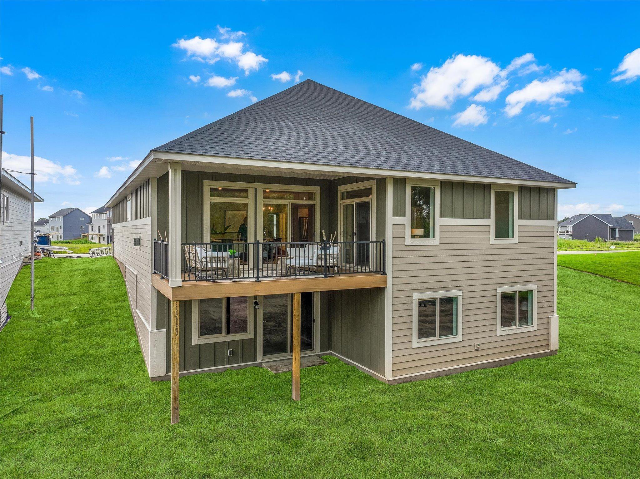 3278 SW Winfield Way