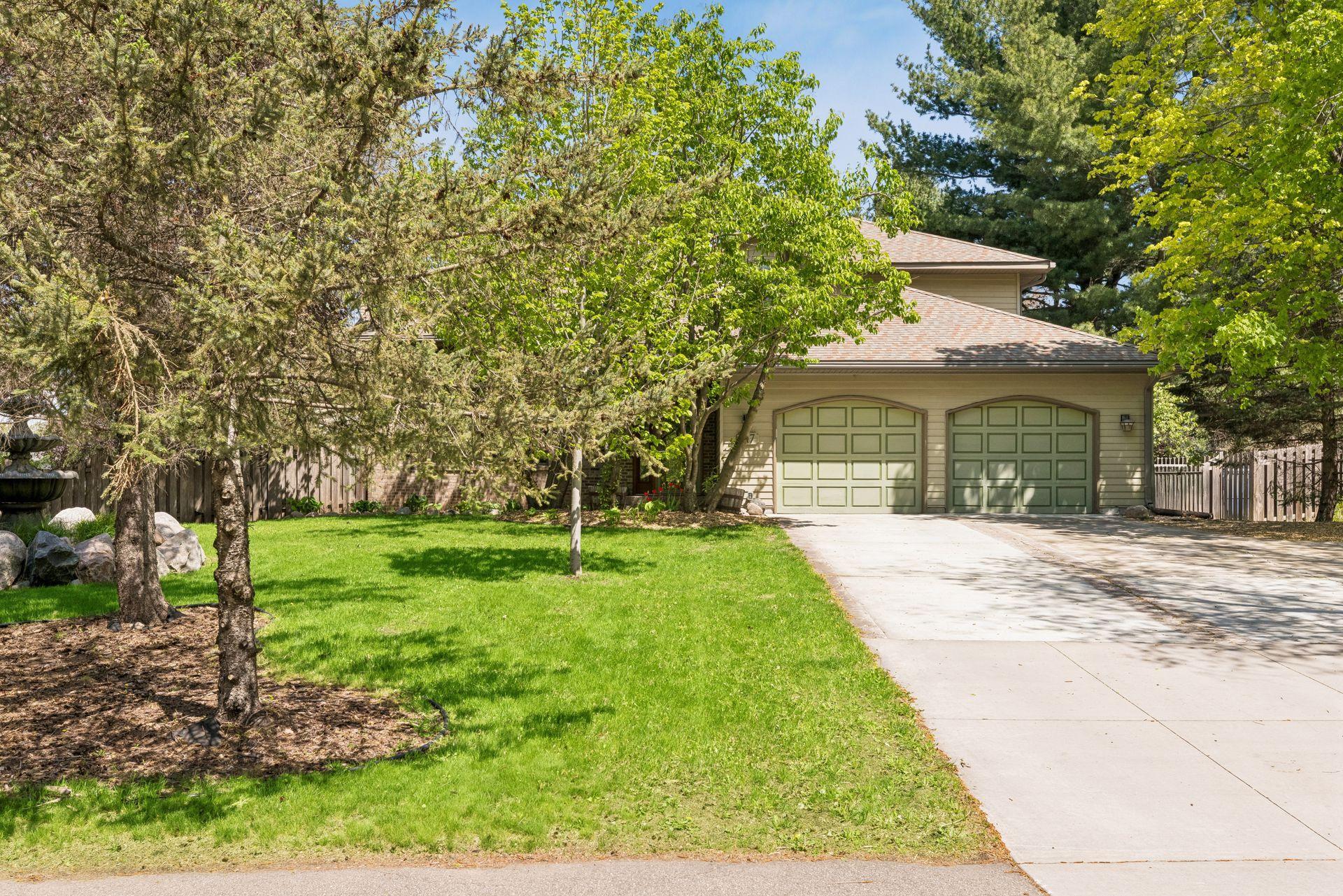 717 Marie Avenue W
