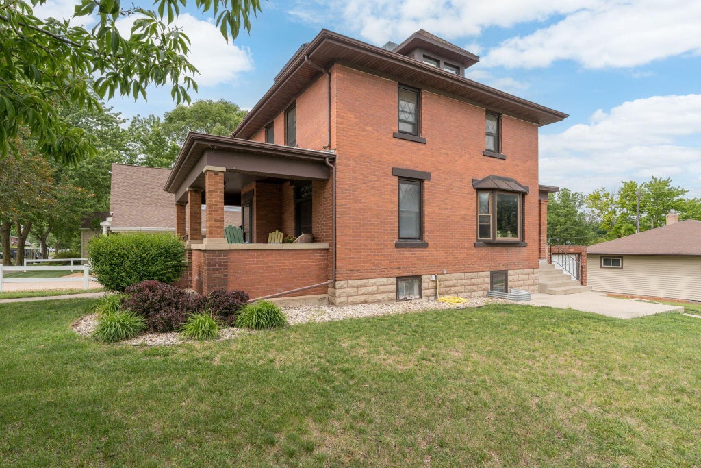 Photo of 700 N State Street, New Ulm, MN 56073 (MLS # 7156856)