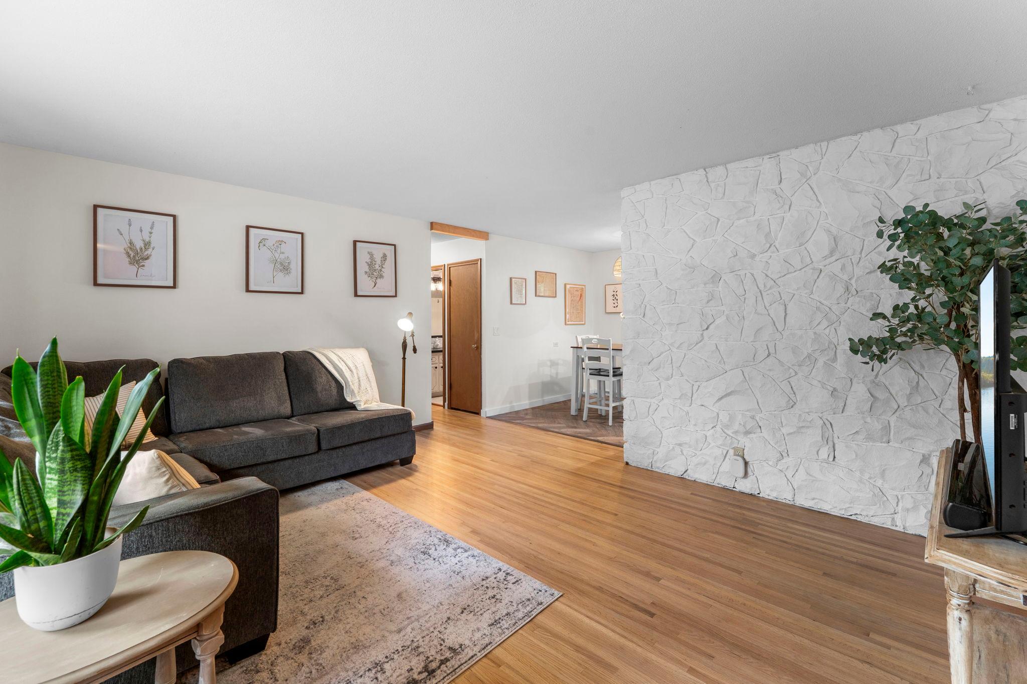 6820 Washington Street NE
