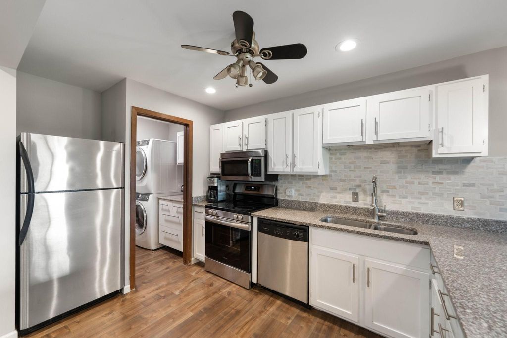 Photo of 5697 Green Circle Drive #315, Hopkins, MN 55343 (MLS # 7105867)
