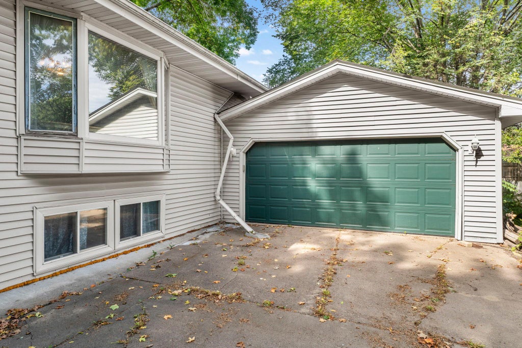 Photo of 324 11th Avenue SW, Cambridge, MN 55008 (MLS # 7144482)