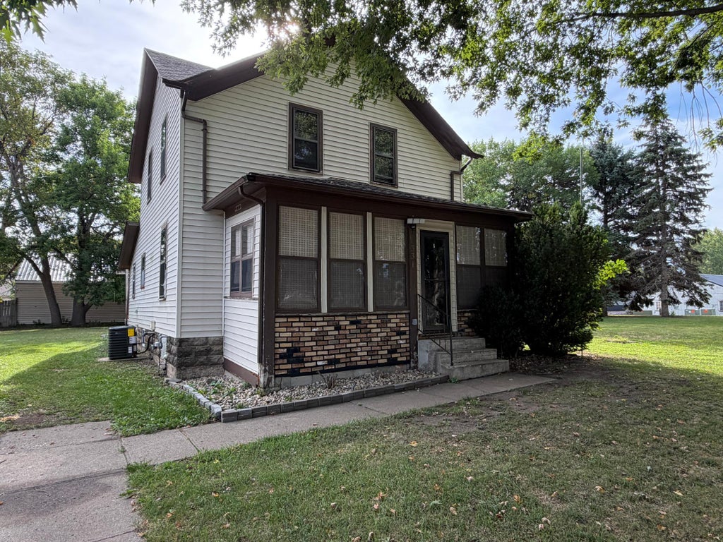 Photo of 331 SW Park Street, Luverne, MN 56156 (MLS # 7136140)