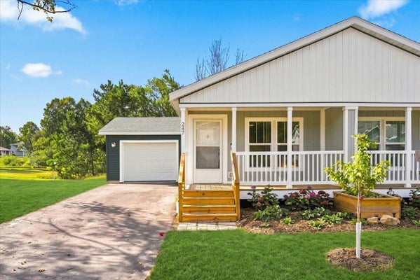 247 PANTHER DR, ELLSWORTH, WI 54011 - Image ed2f814f278dfd9c00f6070d8d5b45d6/4192058432