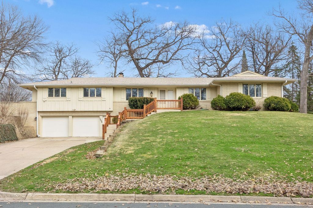 Photo of 1566 Sumter Avenue N, Golden Valley, MN 55427 (MLS # 7050284)