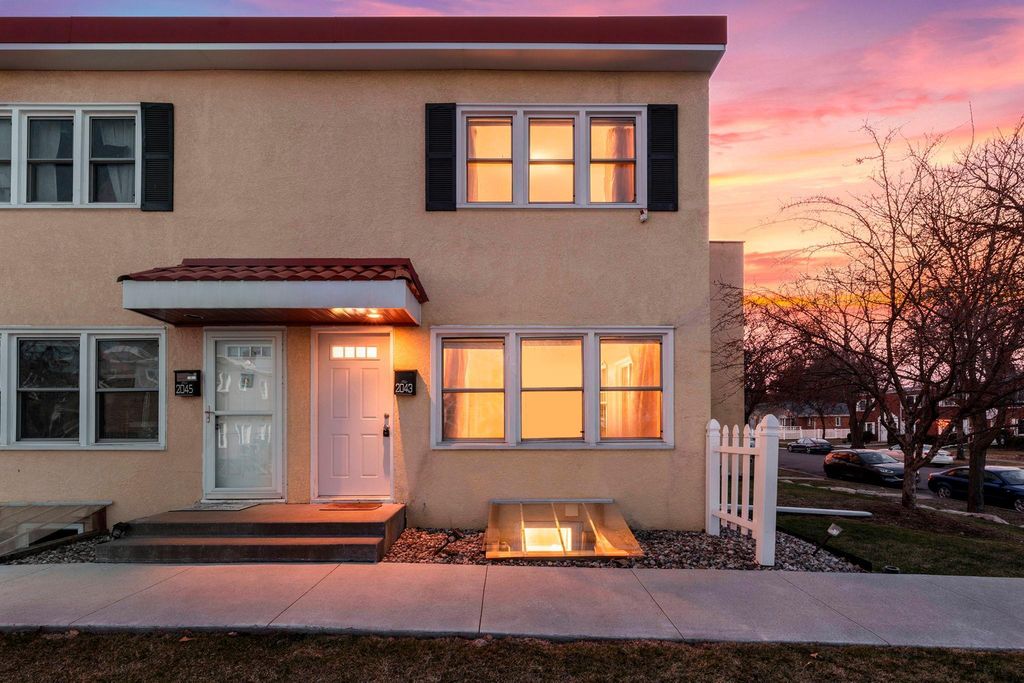 Photo of 2043 Montreal Avenue, Saint Paul, MN 55116 (MLS # 7051872)