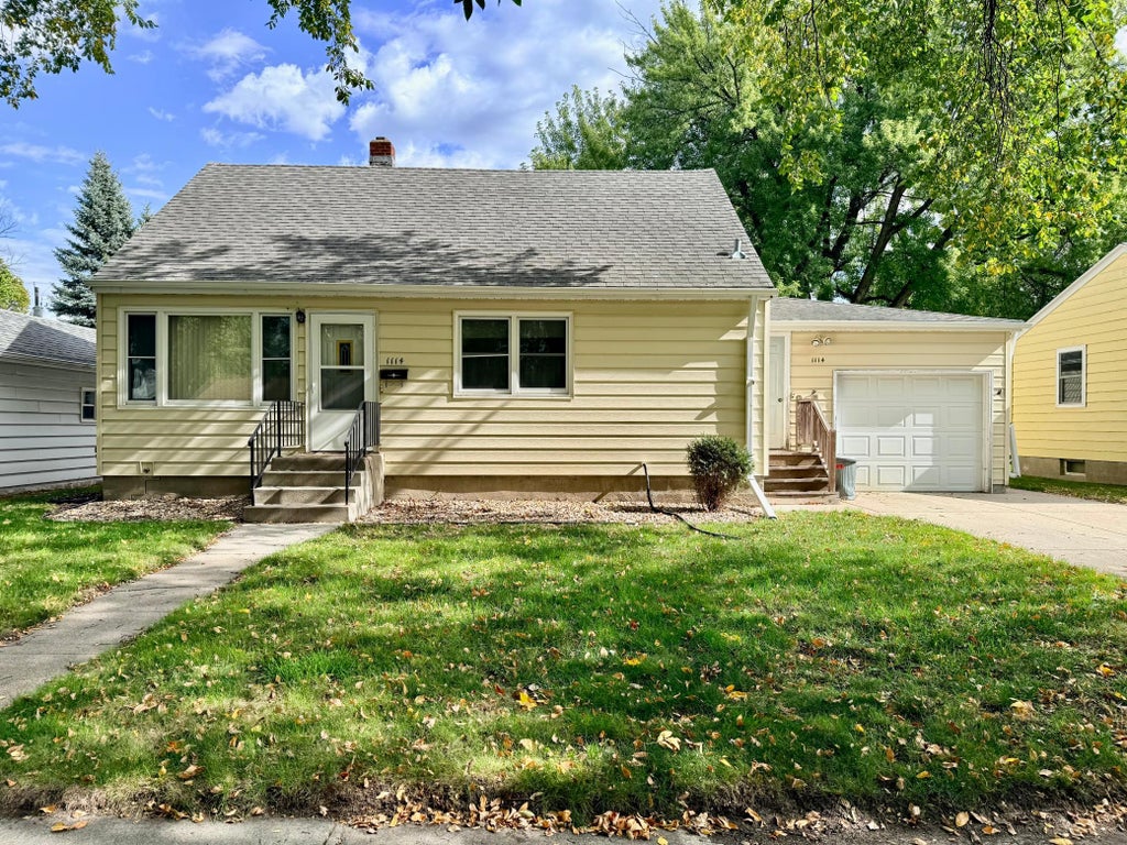 Photo of 1114 10 1/2 Street N, Moorhead, MN 56560 (MLS # 7156431)
