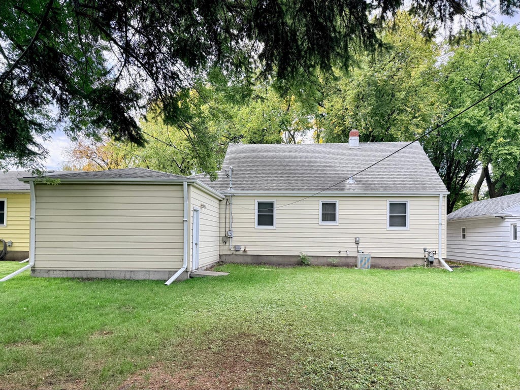 Photo of 1114 10 1/2 Street N, Moorhead, MN 56560 (MLS # 7156431)