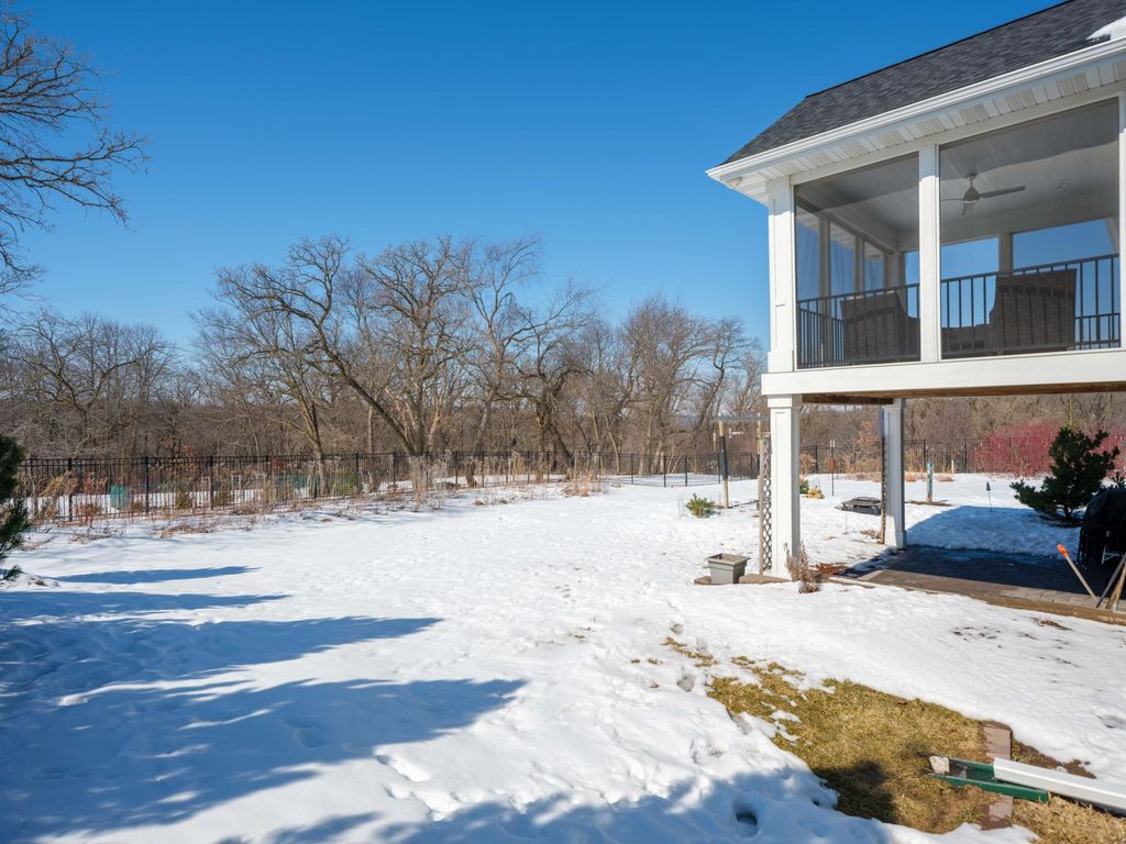 Photo of 2482 Fieldstone Road SW, Rochester, MN 55902 (MLS # 7039663)