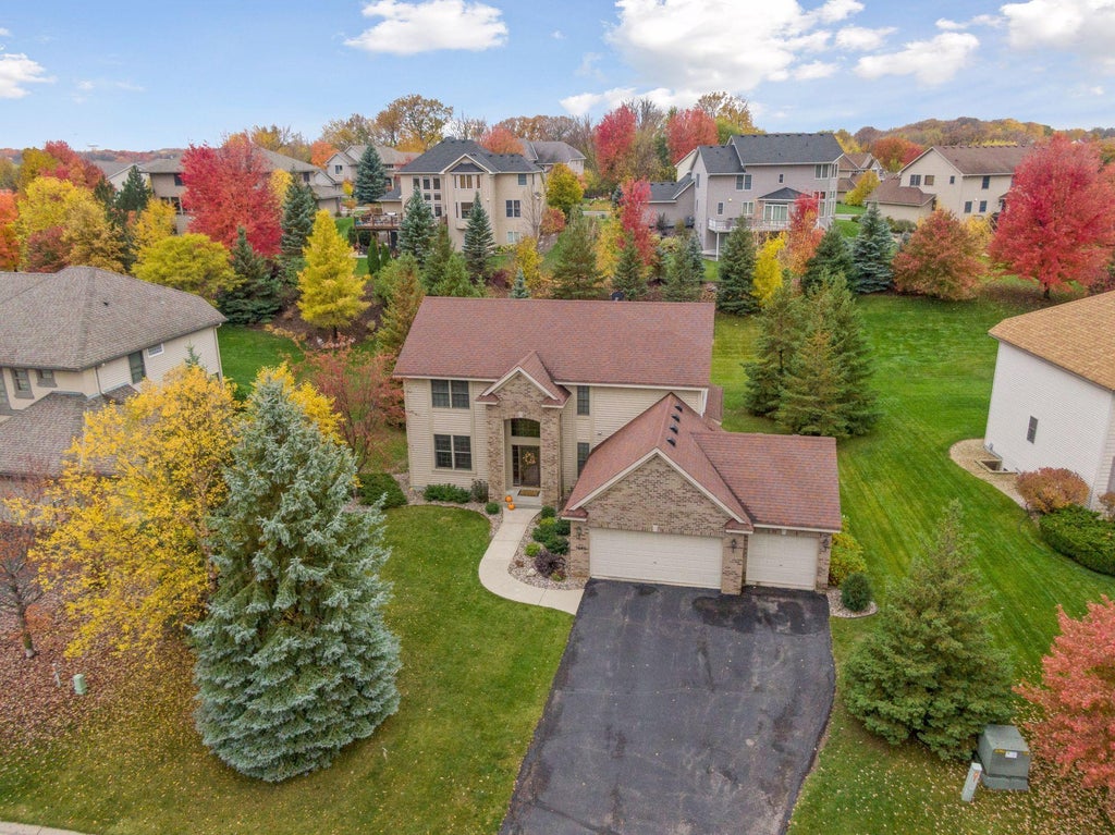 Photo of 7645 Ridgeview Way, Chanhassen, MN 55317 (MLS # 7126798)
